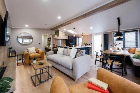 Lounge 1.jpg