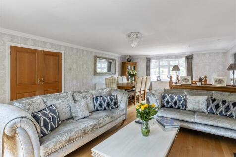 11 Pine Coombe-29.jpg