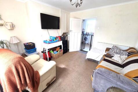 Living Room .jpeg