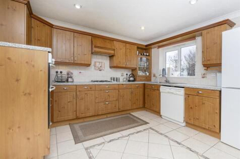 Bramleys Estate Agents - Springhall Gardens - Hudd