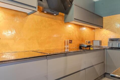 7 bed, 6 bath Detached Villa in Glasgow - Photo 22