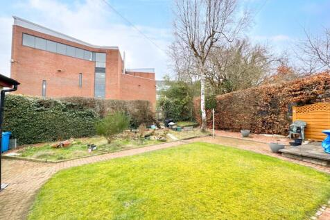 Robslee Road rear garden