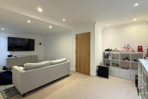 Lounge 2
