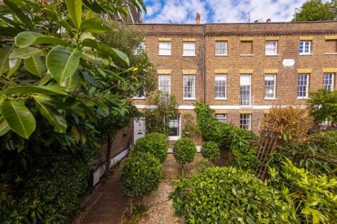 Four Bedroom, Two Bathroom Georgian Townhouse available through Cantell and Co