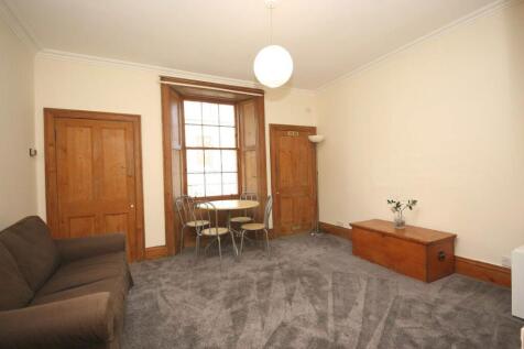 Delightful, one bedroom, first floor property in the heart of Edinburgh`s West End. This furnshed apartment would ideally suit a single professional. Internally the property comprises of a spacious an