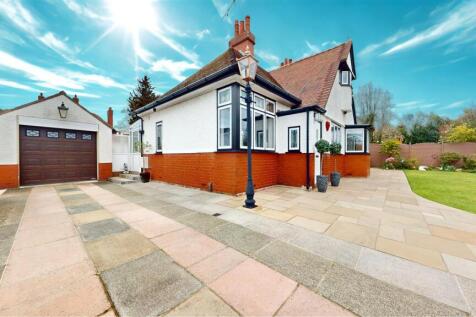 Rosebery Road Front Garden