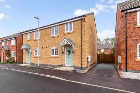 4 Falcon Avenue (Spalding)-1.jpg
