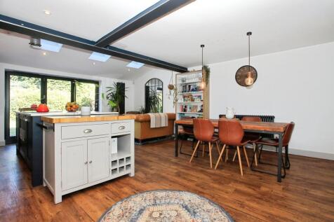 Kitchen/Break/Dining/Family
