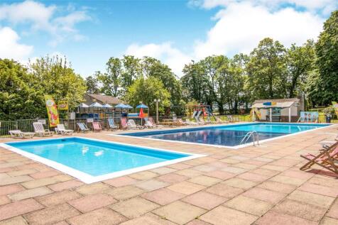 Outdoor Swimming Poo