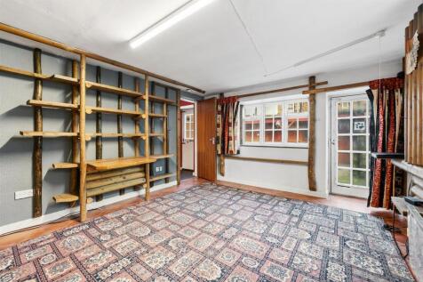 Lounge-Diner to kitchen.jpg