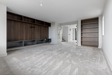 LOUNGE/MEDIA WALL/BOOKCASE