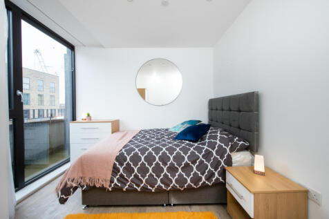 Modern Room in Stratford Development | Excellent Transport Links