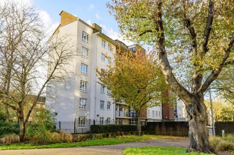 Located a short troll through King George's Field to the transport links and amenities of Canada Water, this spacious two bedroom apartment is available from early September on an unfurnished basis.