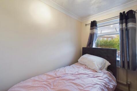 CAM01909G0-PR0253-STILL007