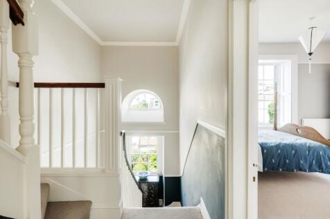 6 bed, 5 bath Terraced in Bristol - Photo 12