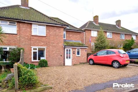 4 Bedroom Semi-Detached in NR4 7BJ