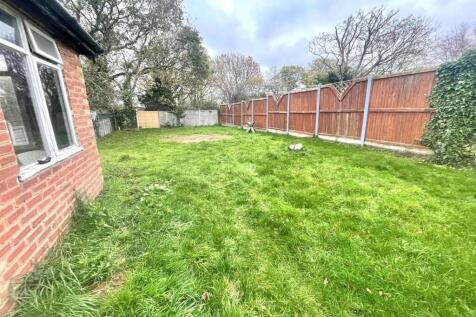 Rear garden new.JPG