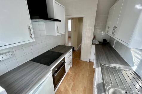 kitchen 1.jpg