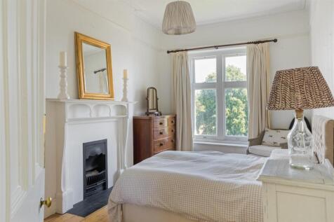 8 bed, 2 bath Semi-Detached in Bristol - Photo 49