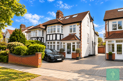 5 Bedroom Semi Detached for Sale