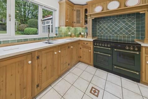 CAM04273G0-PR0195...