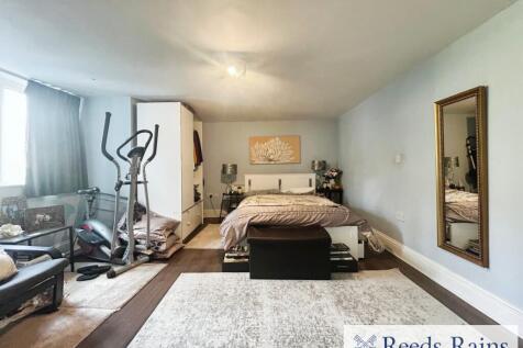 Bedroom/Living Space