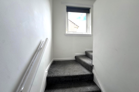 1-bed Flat Locksley Road – additional view
