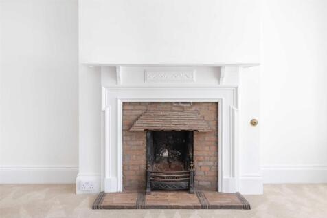 8 Elsee Road, Rugby