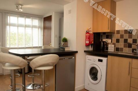 4 Bedroom House in LL57 1HF