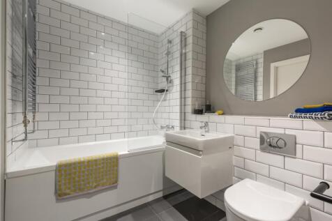 16 Bathroom
