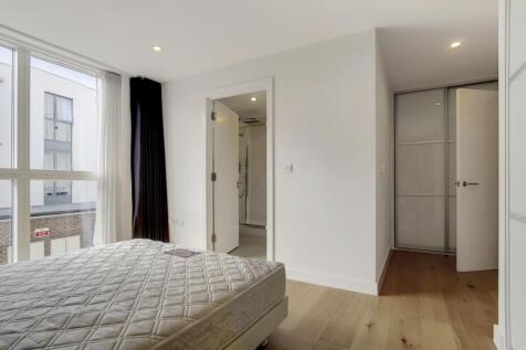 8_Master_Bedroom_4