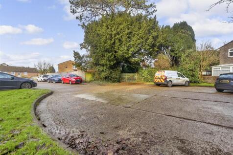 Driveway/Parking