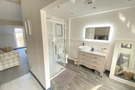 Master Bedroom Suite