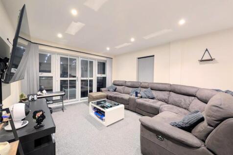 Lounge 2