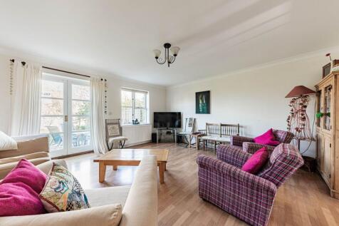 Living Room (1)