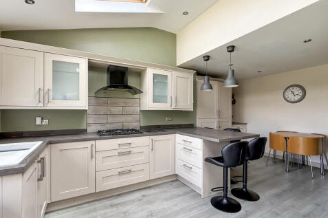 Kitchen/dining ro...