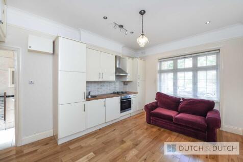 A newly decorated, bright and spacious one double bedroom apartment with the access to a large communal garden. The flat comprises 14'3 ft reception with open plan kitchen, bathroom and double bedroom