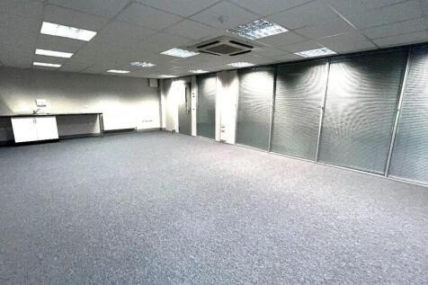 Office to rent in hull