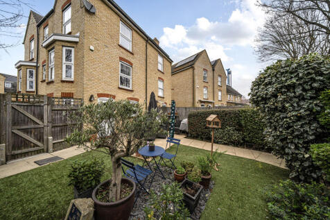 Rear garden angle 2