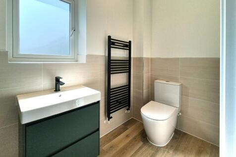 First Floor Bedroom 5 Master En Suite