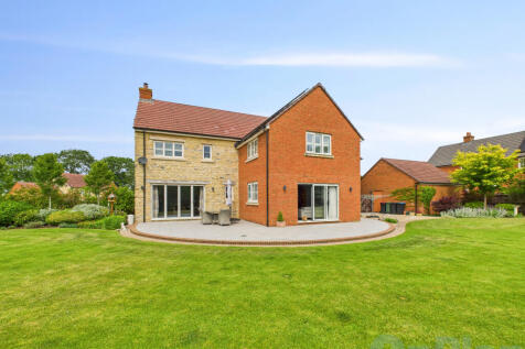 CAM04024G0-PR0028-STILL021