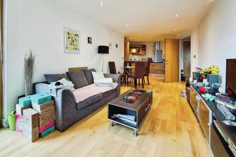 Deposit free option available //Fully Furnished //Leeds Dock location //Tesco Express and Pizza Express on your doorstep //Water rates included in rent //Floor to ceiling windows //15 minute walk to t