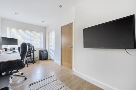 1306726-7-685341e...