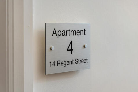 Flat 14 Regent Street-23.jpg