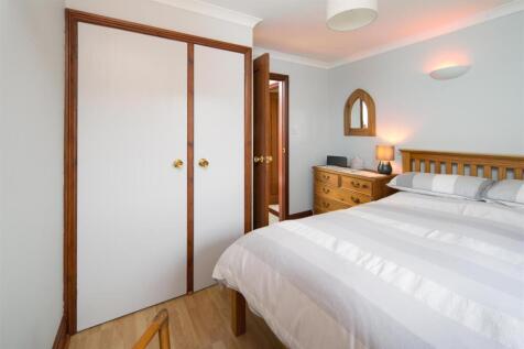 Double Bedroom...jpeg