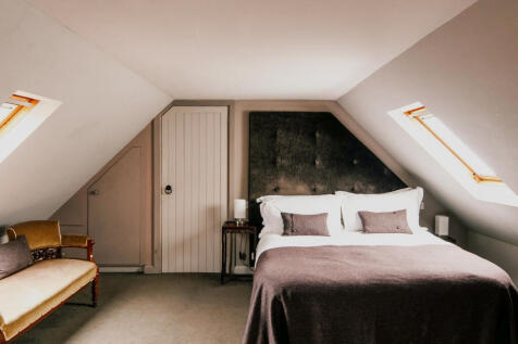 331032 - bedroom2.jpg