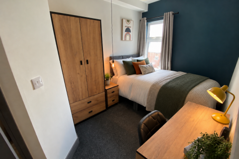 1 Bedroom House in S40 1LL