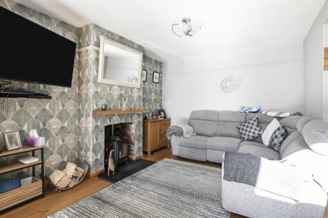 Impressive Open Plan Kitchen/Dining/Family Room