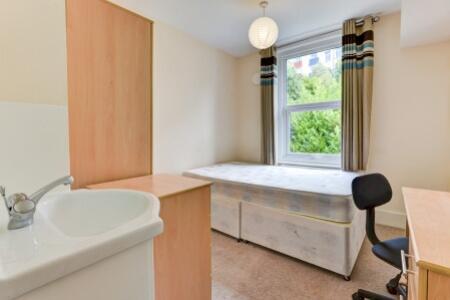 138 Balfour Road Bedroom 2