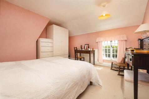 10 Main Street, Newton Burgoland